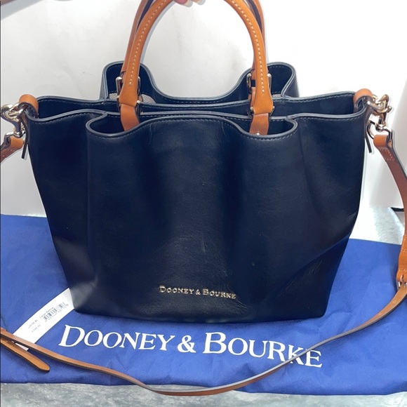 Dooney & Bourke Large ‘Barlow’ Satchel - Picture 1 of 14